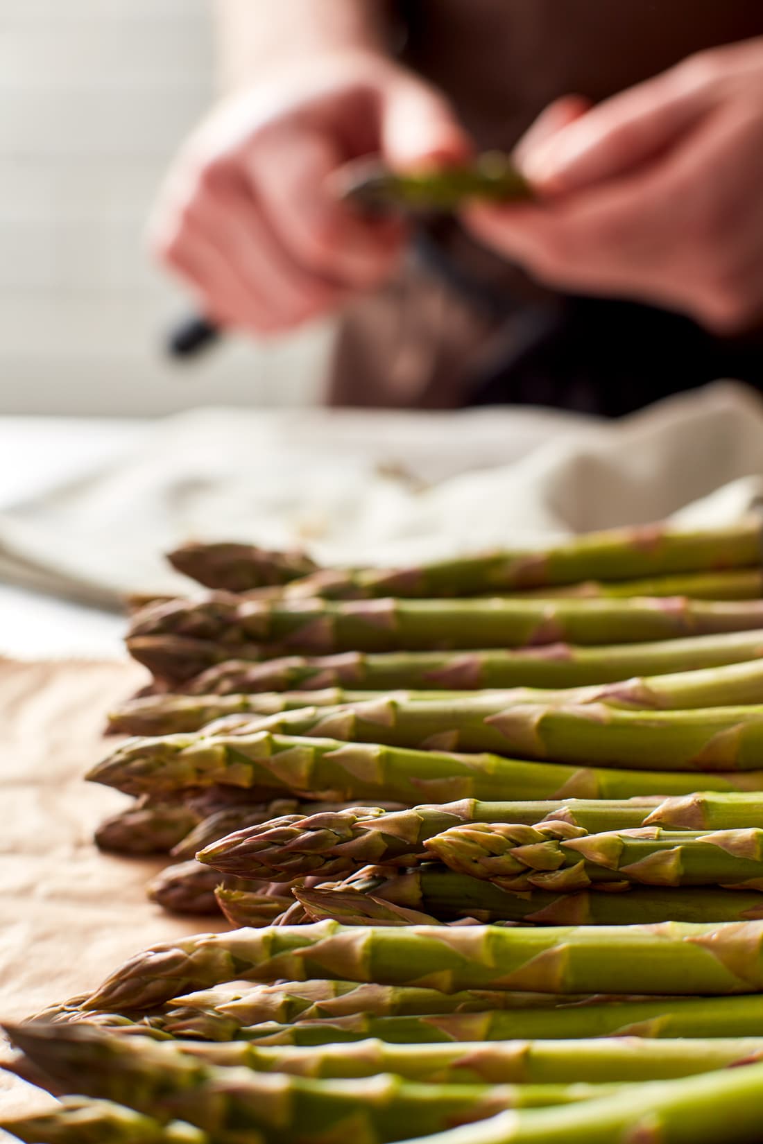 chef chopping asparagus