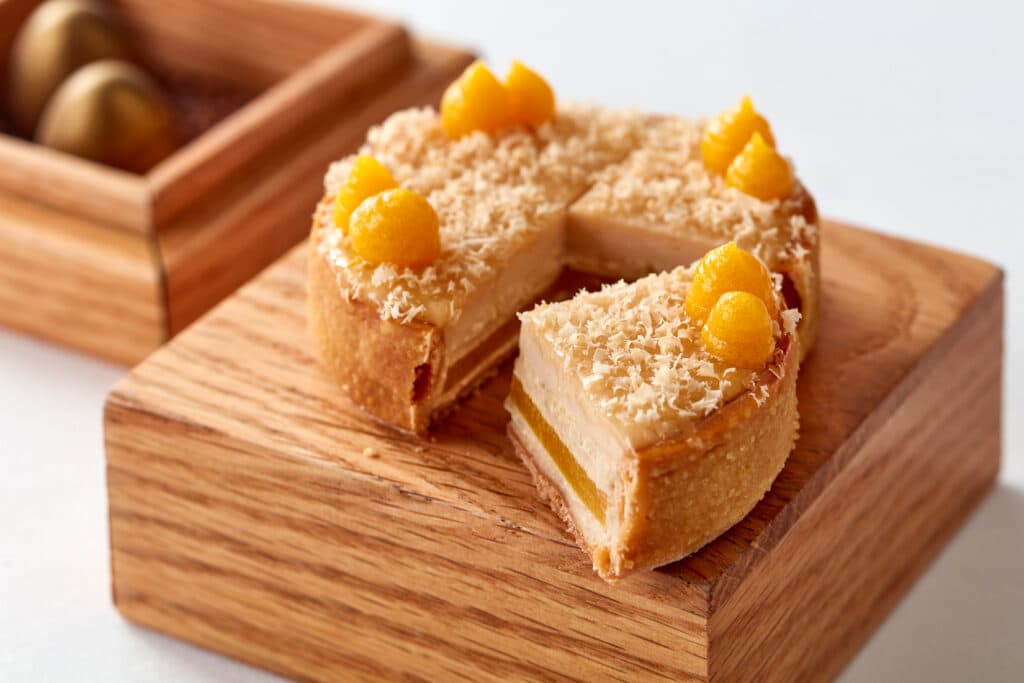 cake slices with fruit