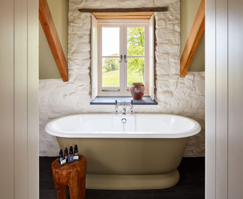 bathtub in grove