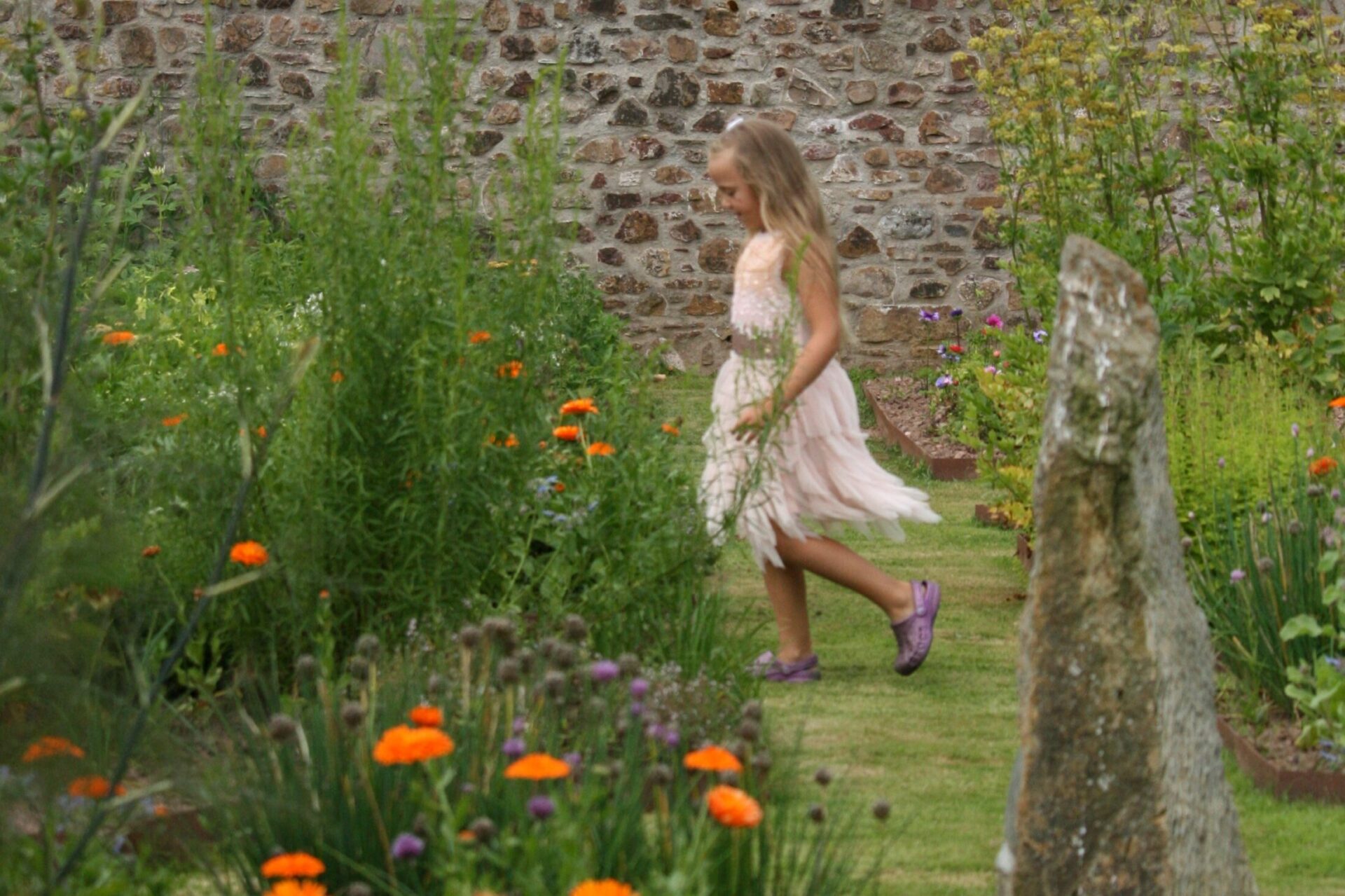 Children running at Grove